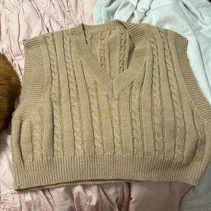 cropped sweater vest